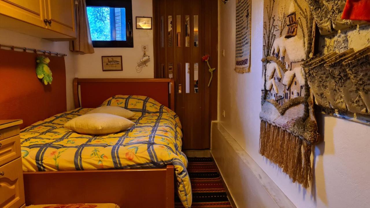 Villa George - Family Holidays Néa Mákri Екстериор снимка