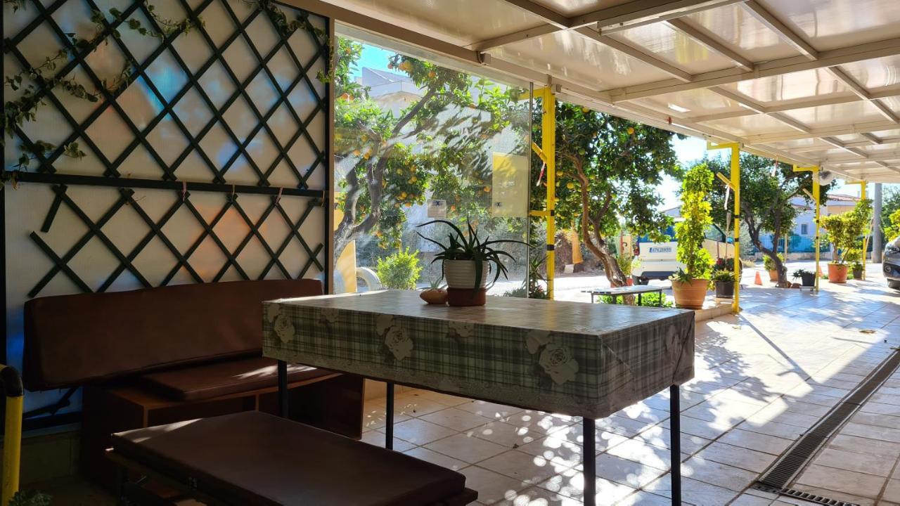 Villa George - Family Holidays Néa Mákri Екстериор снимка