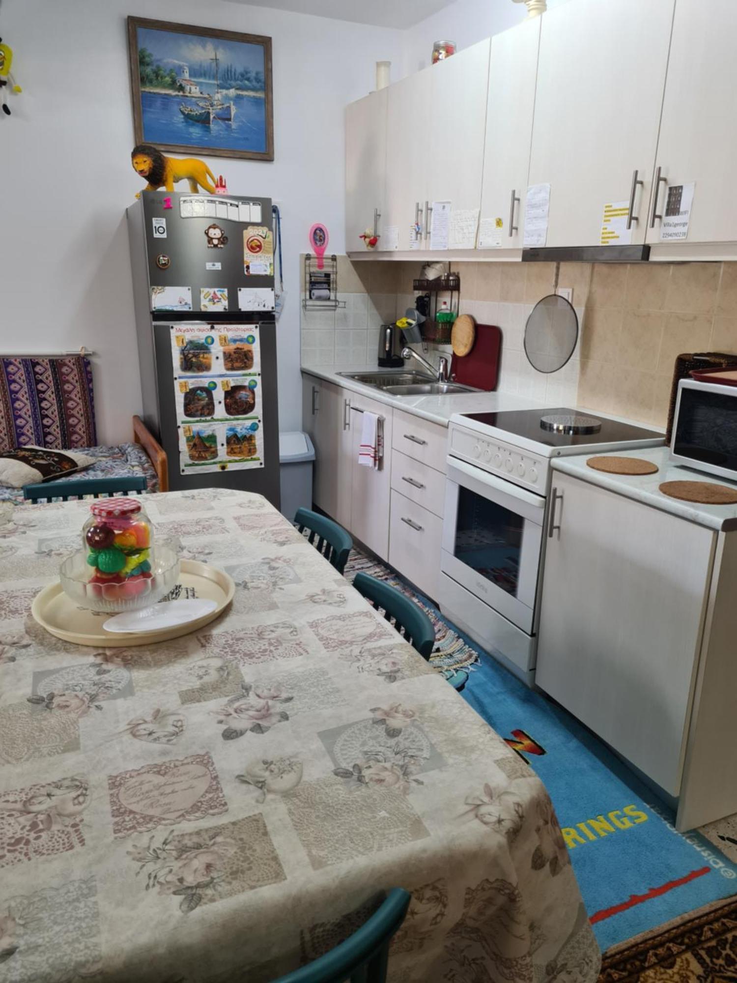 Villa George - Family Holidays Néa Mákri Екстериор снимка