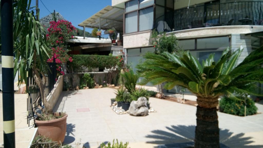 Villa George - Family Holidays Néa Mákri Екстериор снимка