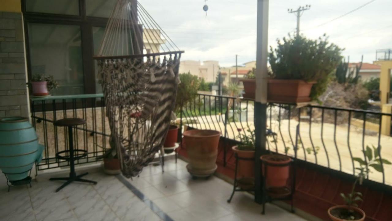 Villa George - Family Holidays Néa Mákri Екстериор снимка