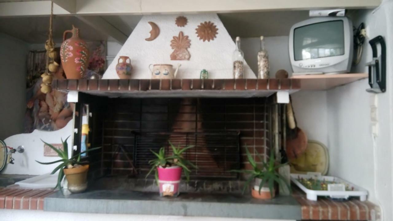 Villa George - Family Holidays Néa Mákri Екстериор снимка